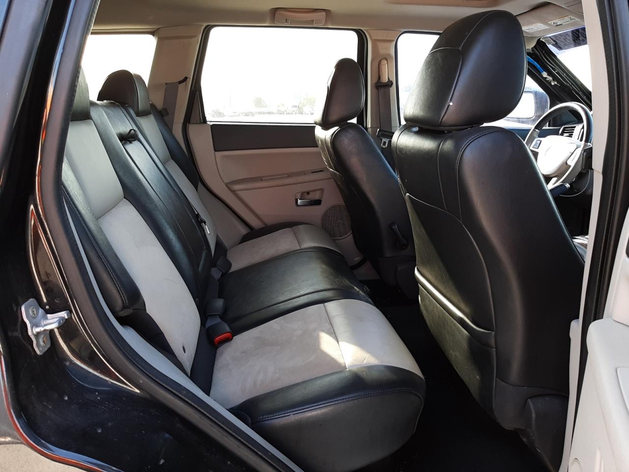 Photo 6 from auction – 2009 JEEP GRAND CHER with VIN 1J8HS58P29C521057