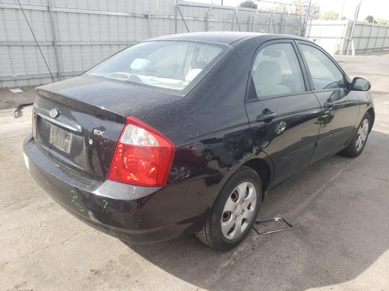 Photo 4 from auction – 2006 KIA SPECTRA LX with VIN KNAFE121365372836
