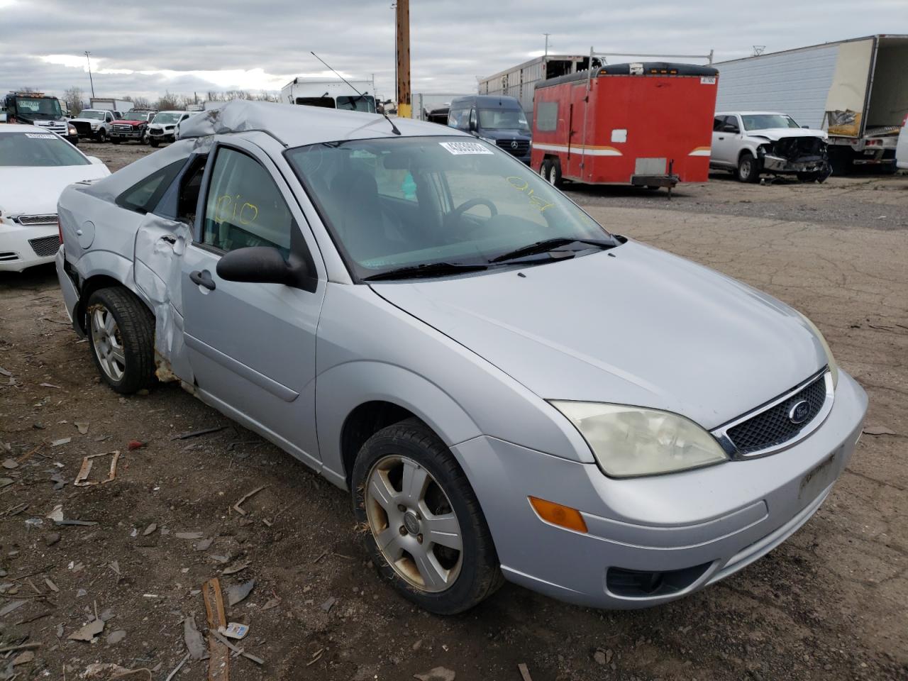 FORD FOCUS ZX4 2007 with VIN 1FAHP34N57W348587 - Photo from auction