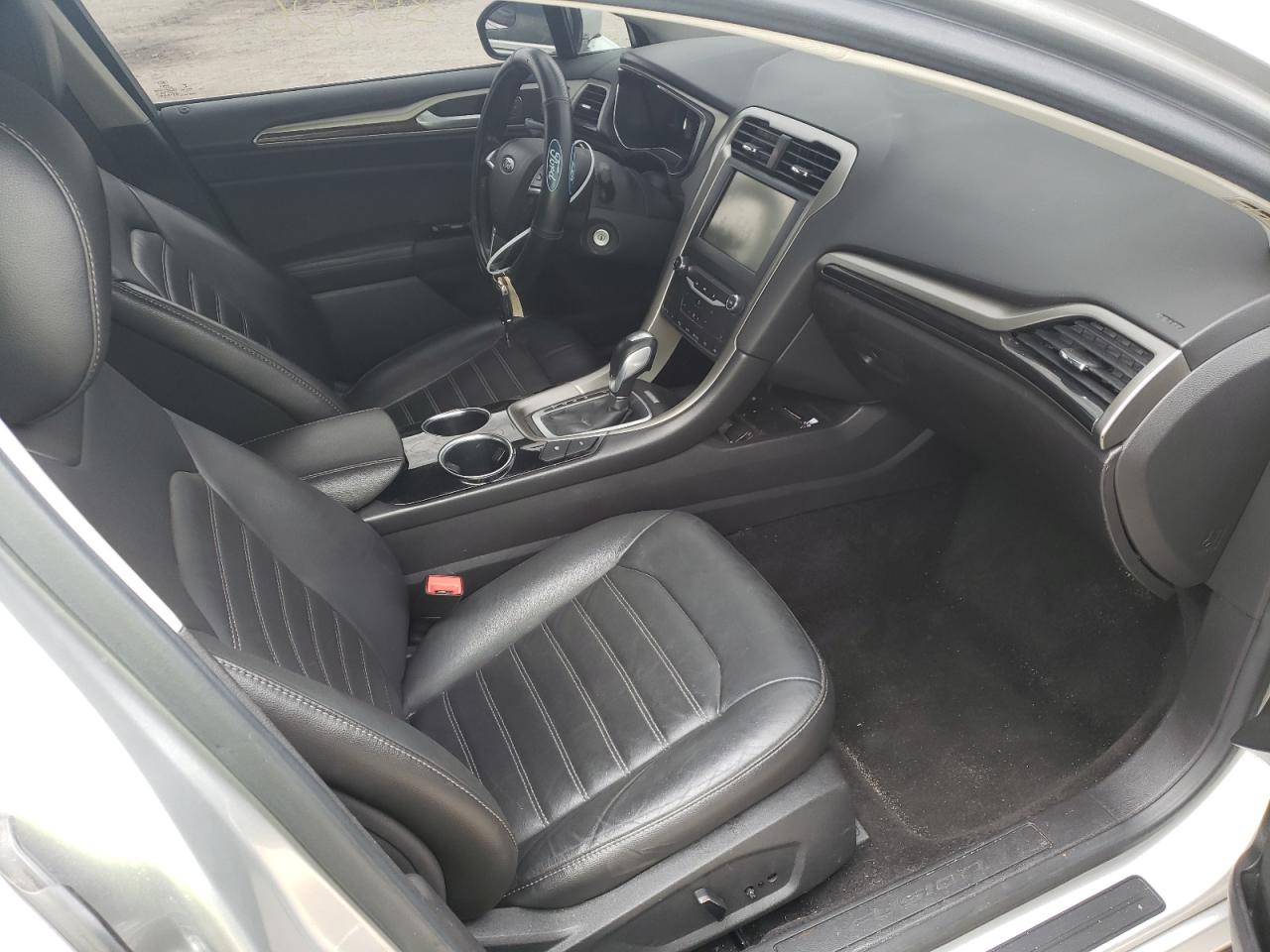 Photo 5 from auction – 2013 FORD FUSION SE with VIN 3FA6P0PU1DR294714