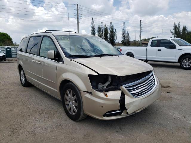 CHRYSLER TOWN & COU 2015 with VIN 2C4RC1AG1FR710846 - Photo from auction