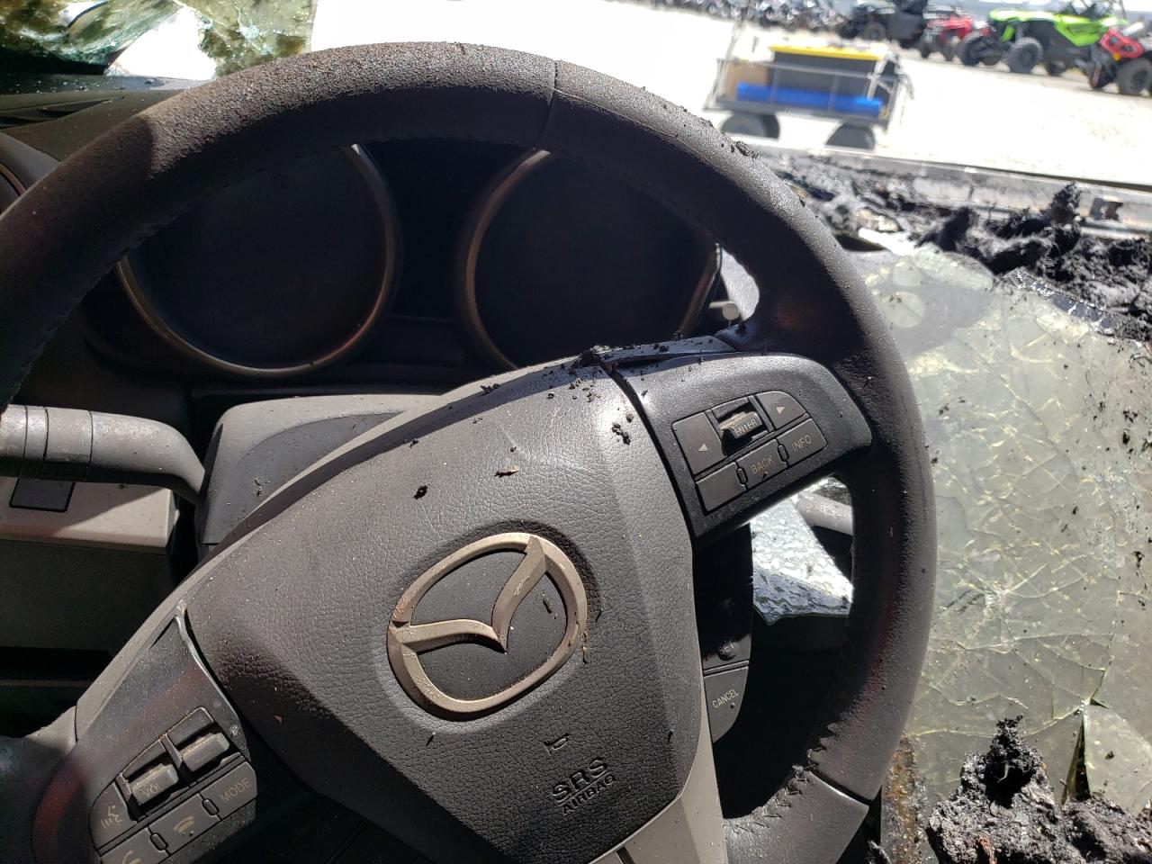 Photo 8 from auction – 2011 MAZDA 3 S with VIN JM1BL1K60B1405828
