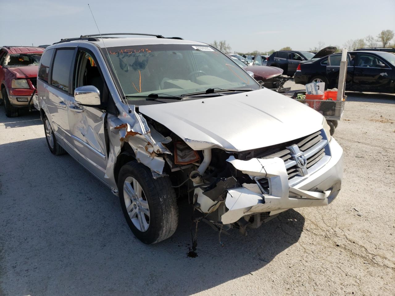 Photo 1 from auction – 2008 DODGE GRAND CARA with VIN 2D8HN54X78R645093