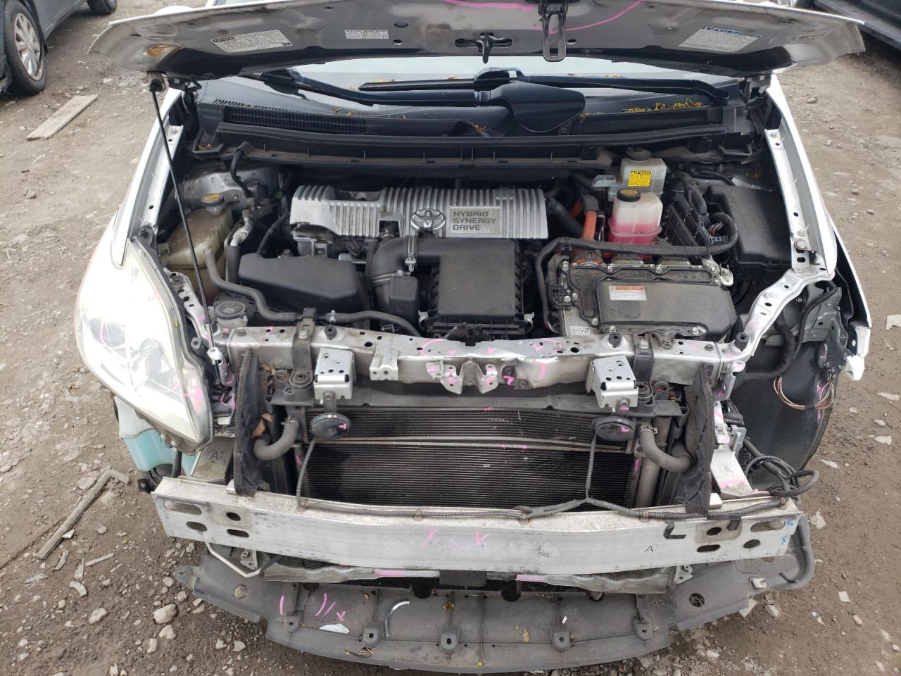 Photo 9 from auction – 2013 TOYOTA PRIUS with VIN JTDKN3DU4D5704557