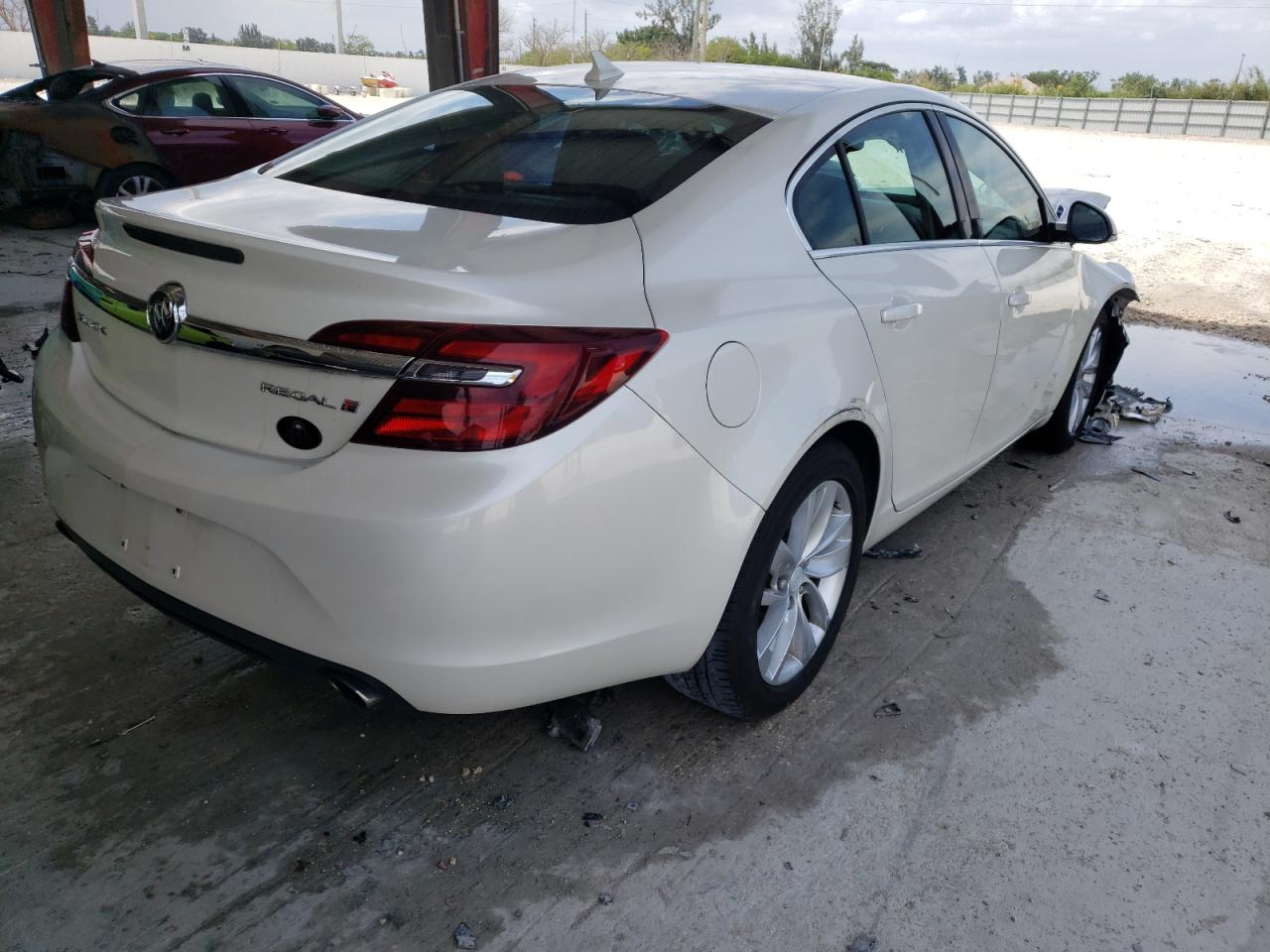 Photo 4 from auction – 2014 BUICK REGAL with VIN 2G4GK5EX8E9206560