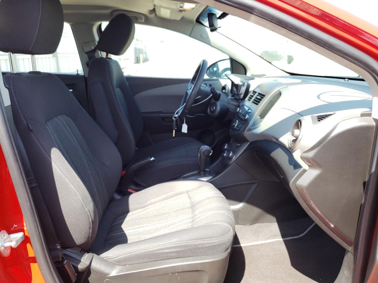 Photo 5 from auction – 2013 CHEVROLET SONIC LT with VIN 1G1JC6SG1D4114976