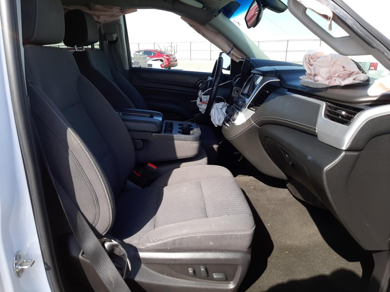 Photo 5 from auction – 2018 GMC YUKON SLE with VIN 1GKS1AEC9JR191918