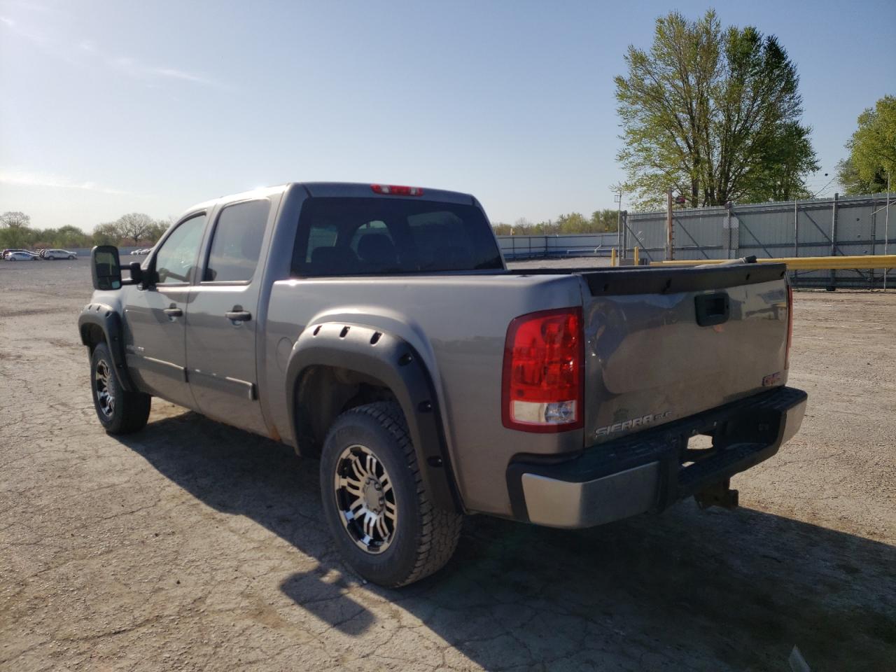 Photo 3 from auction – 2007 GMC NEW SIERRA with VIN 2GTEC13C171542425