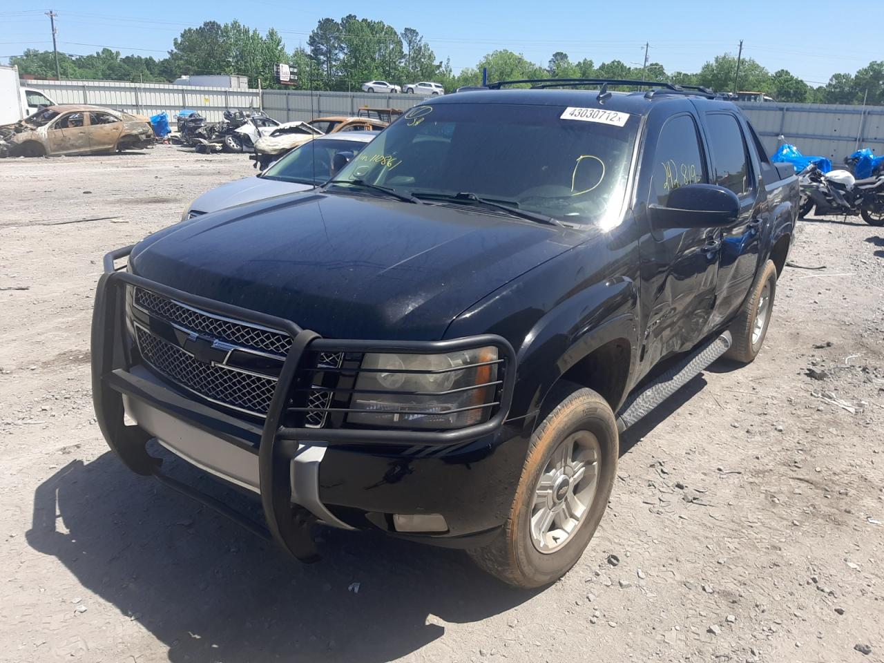 Photo 2 from auction – 2010 CHEVROLET AVALANCHE with VIN 3GNNCFE01AG110861
