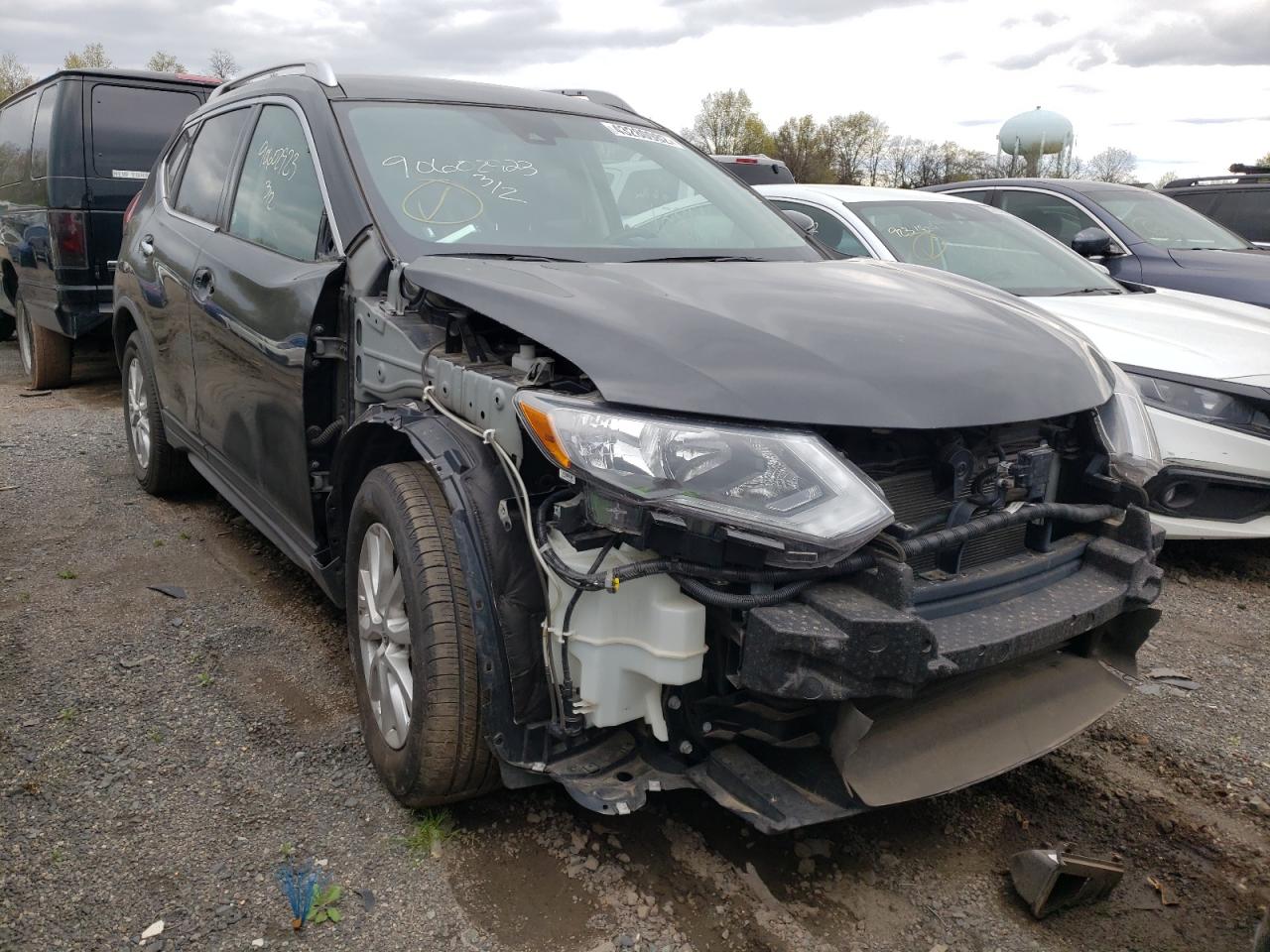 NISSAN ROGUE S 2019 with VIN KNMAT2MT1KP521413 - Photo from auction