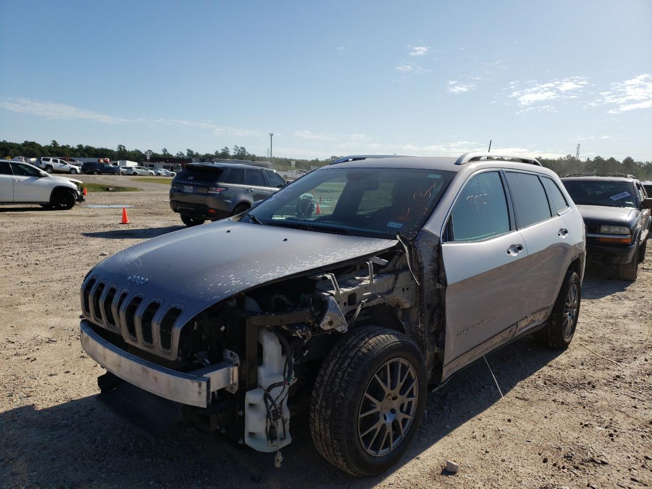 Photo 2 from auction – 2018 JEEP CHEROKEE L with VIN 1C4PJLLB6JD584828