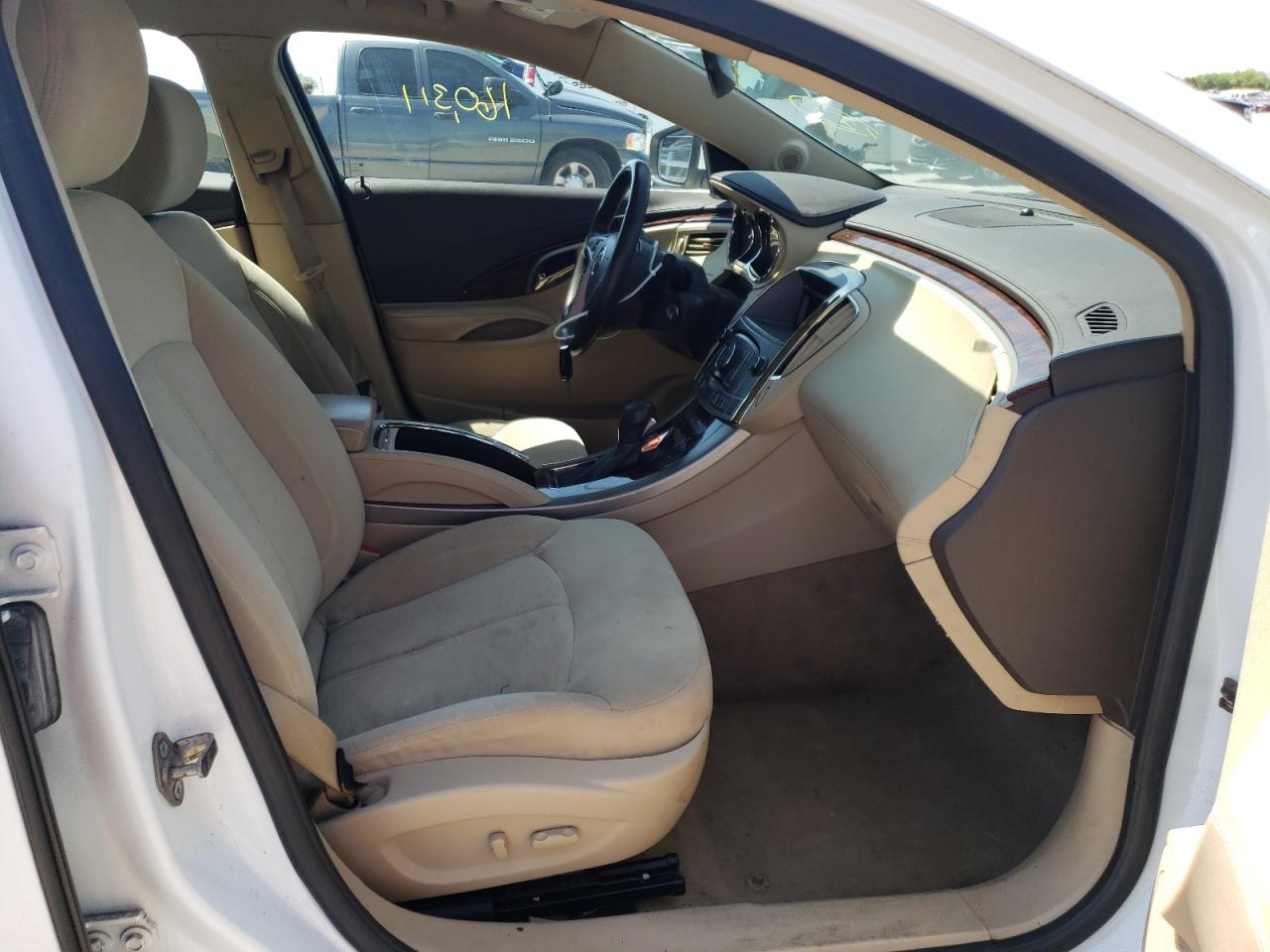Photo 5 from auction – 2010 BUICK LACROSSE C with VIN 1G4GB5EG7AF110517