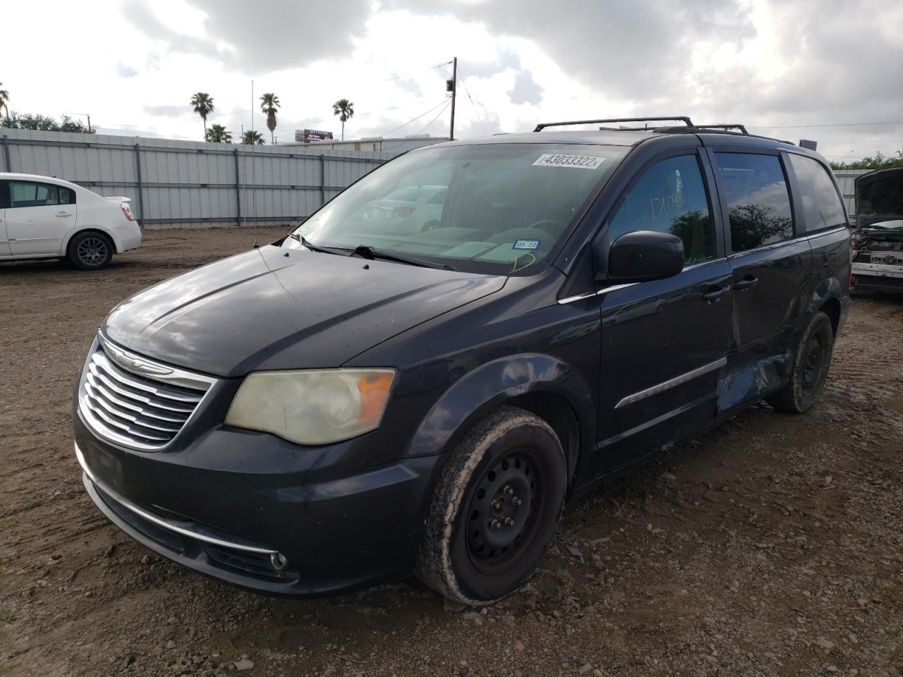 Photo 2 from auction – 2011 CHRYSLER TOWN & COU with VIN 2A4RR5DG7BR675168