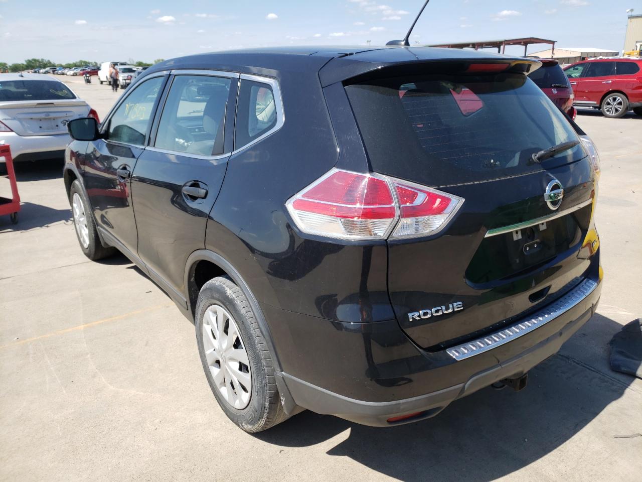Photo 3 from auction – 2016 NISSAN ROGUE S with VIN KNMAT2MV8GP652122