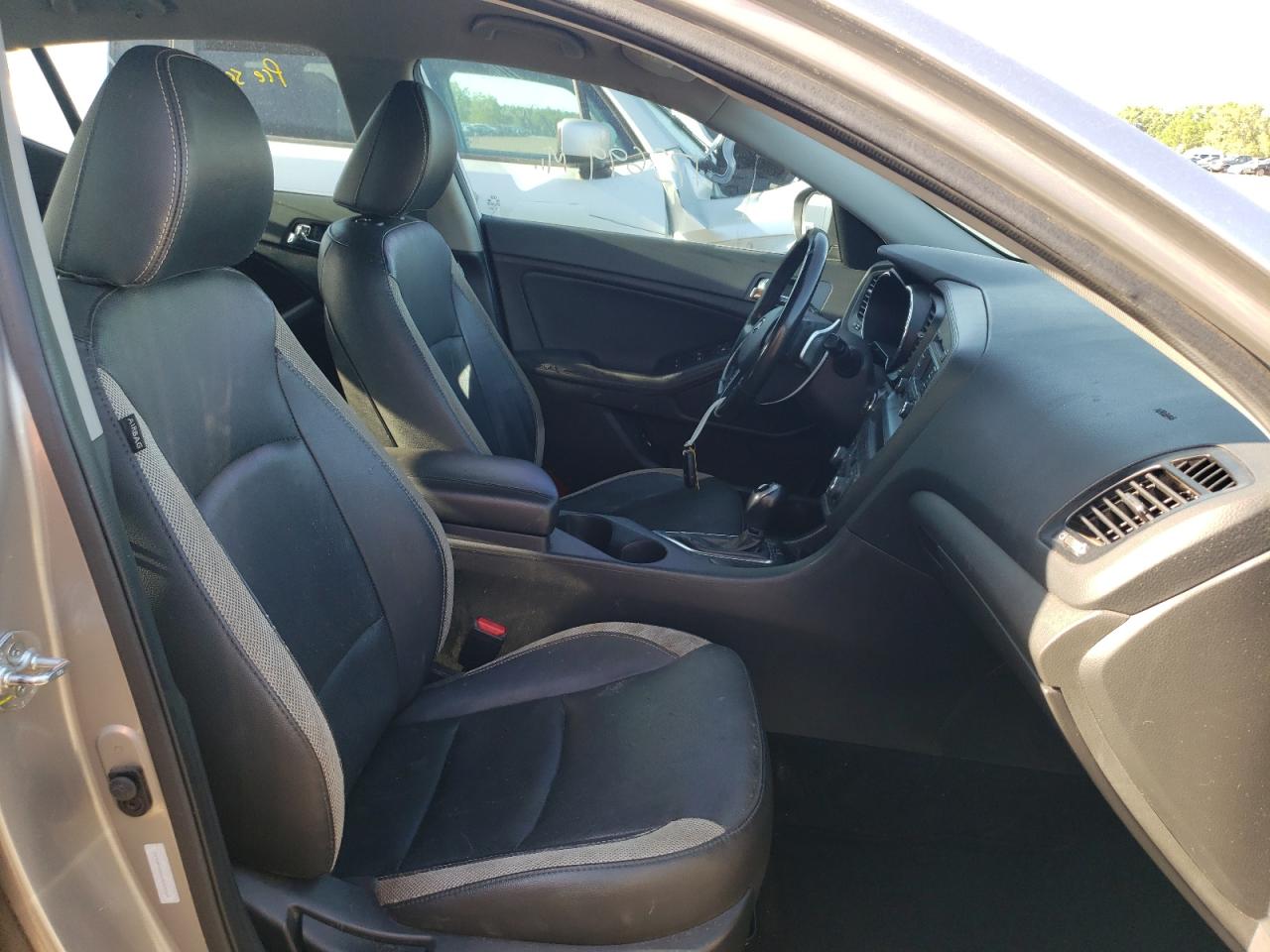 Photo 5 from auction – 2012 KIA OPTIMA SX with VIN 5XXGR4A66CG065064