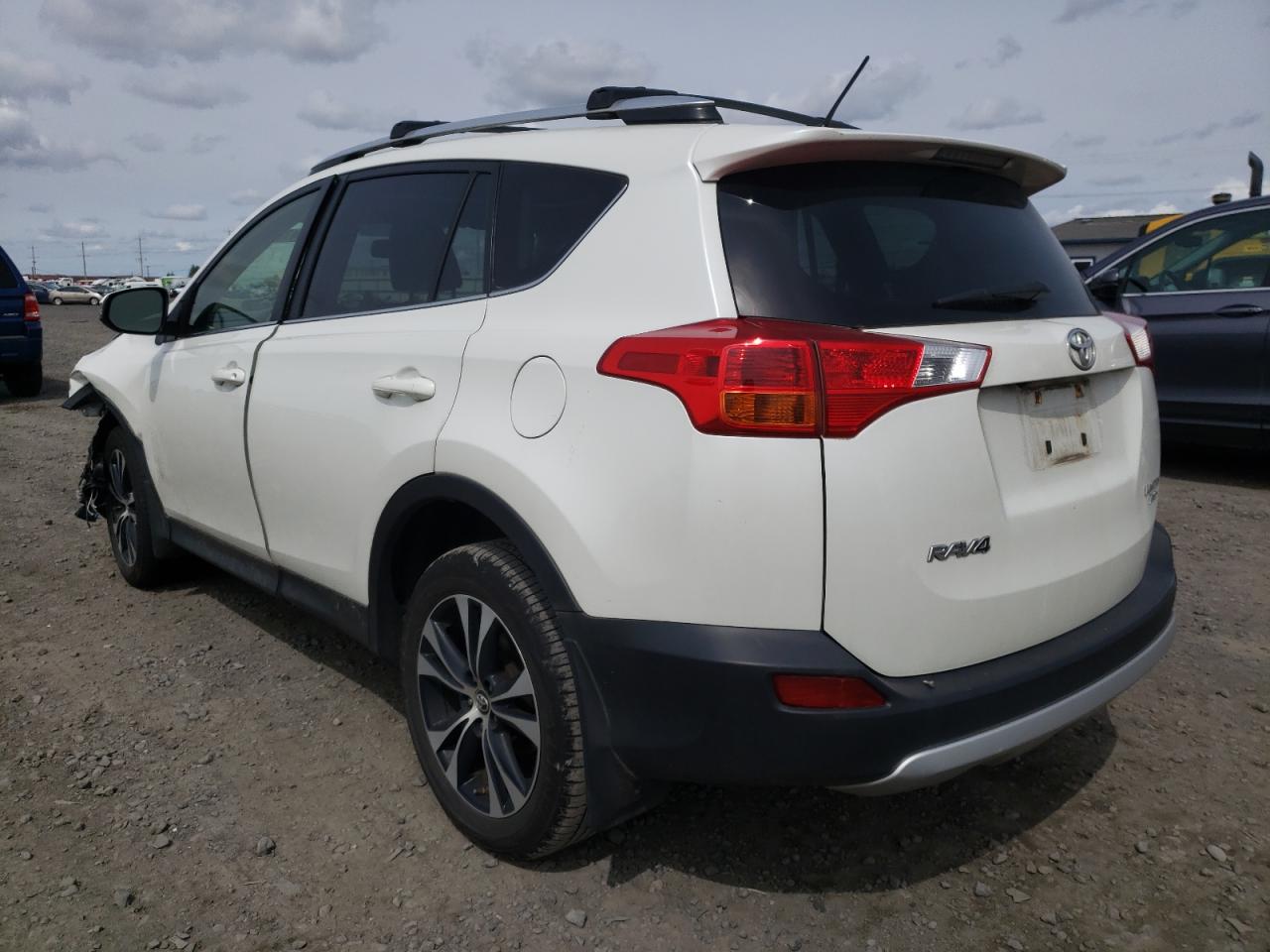 Photo 3 from auction – 2015 TOYOTA RAV4 LIMIT with VIN JTMDFREV5FD169070