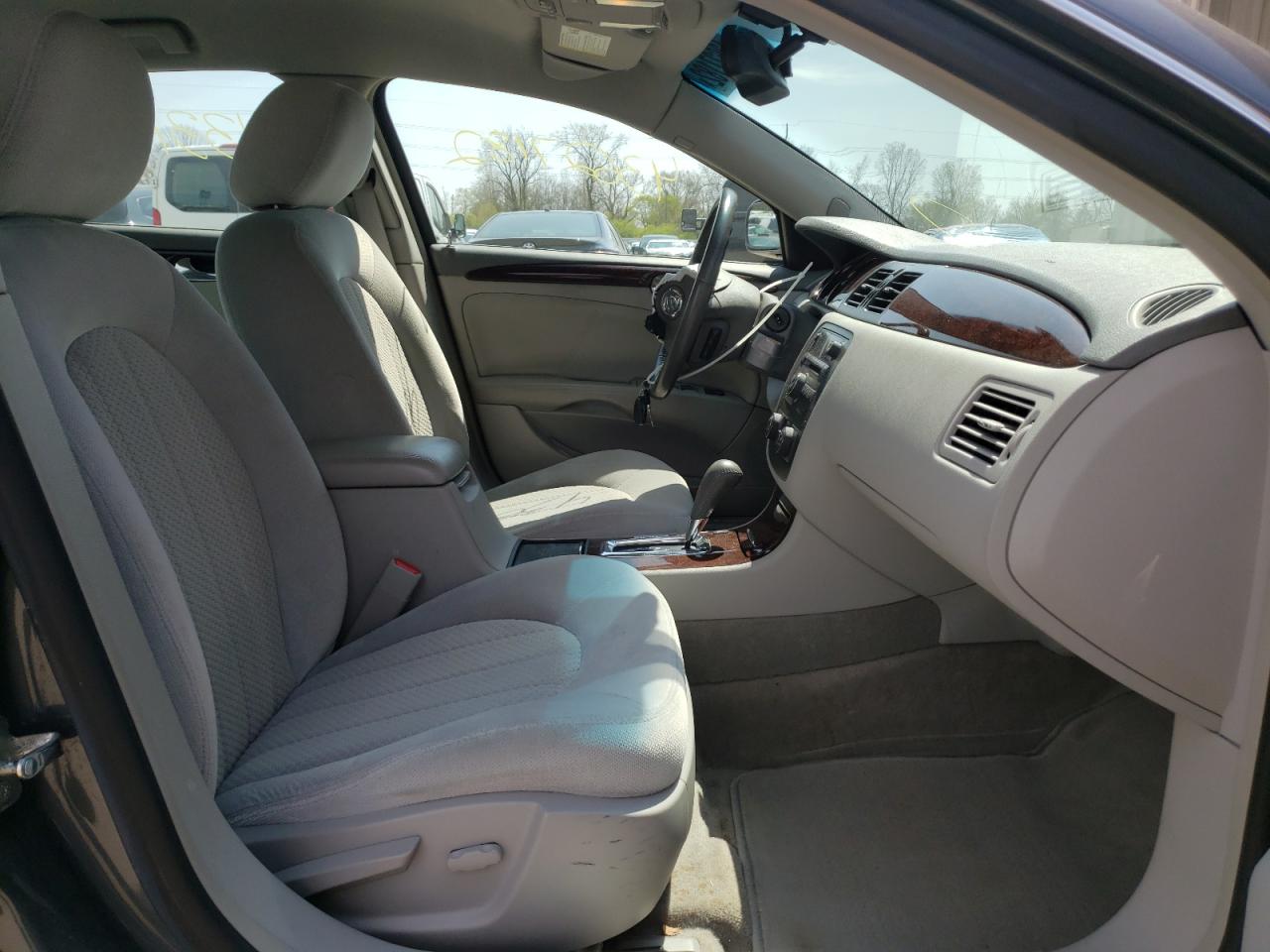Photo 5 from auction – 2011 BUICK LUCERNE CX with VIN 1G4HA5EM9BU150401