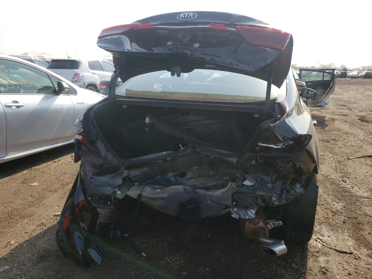 Photo 9 from auction – 2021 KIA FORTE FE with VIN 3KPF24AD2ME306417