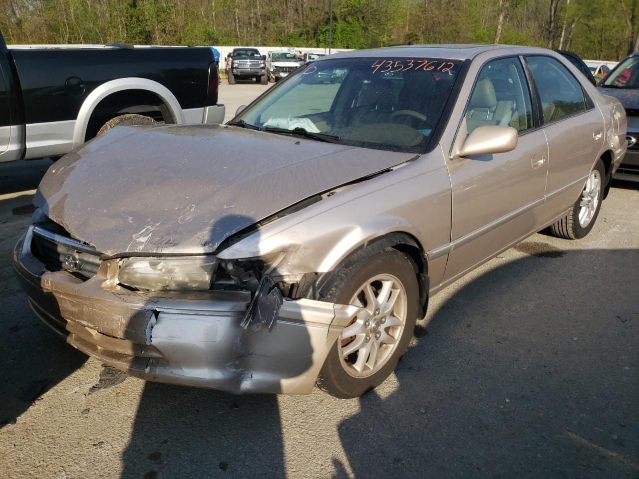 Photo 2 from auction – 2000 TOYOTA CAMRY LE with VIN 4T1BF28K0YU942669