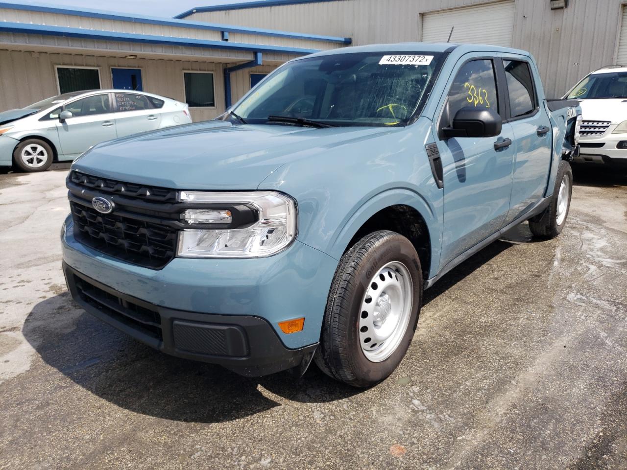 Photo 2 from auction – 2022 FORD MAVERICK X with VIN 3FTTW8E33NRA10977