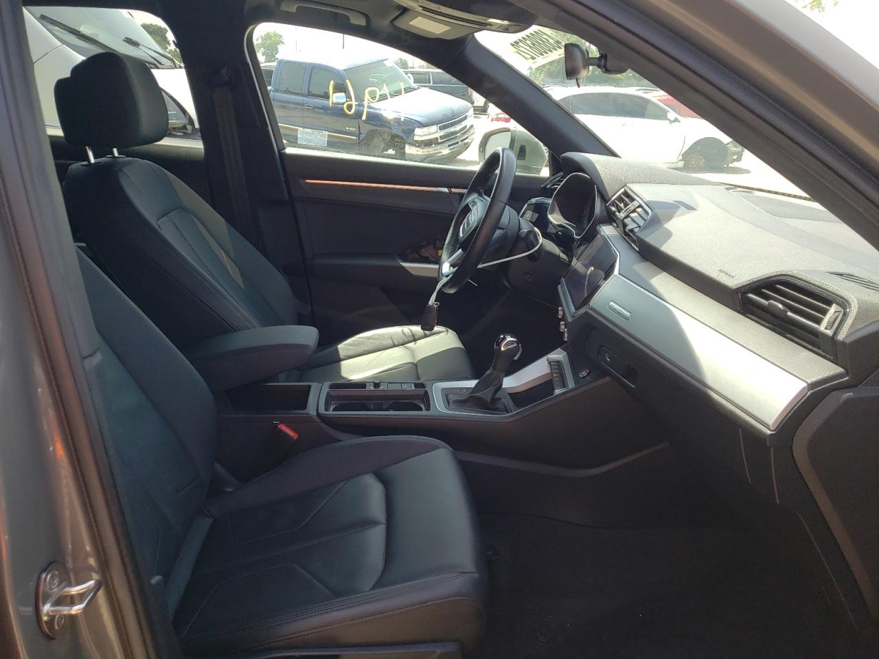 Photo 5 from auction – 2020 AUDI Q3 PREMIUM with VIN WA1DECF30L1032056