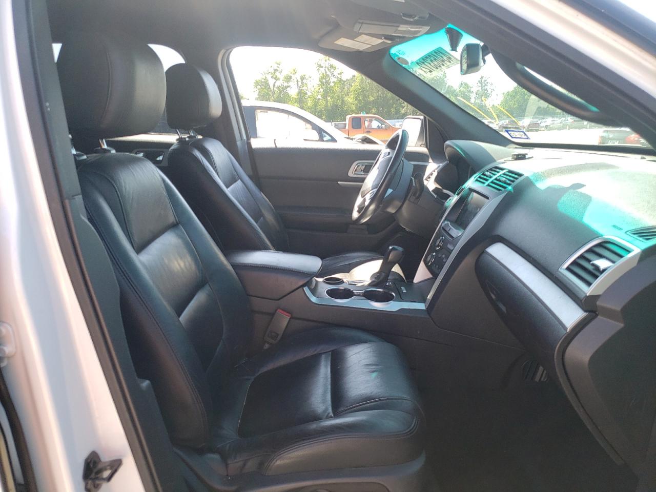 Photo 5 from auction – 2015 FORD EXPLORER X with VIN 1FM5K7D82FGC37464