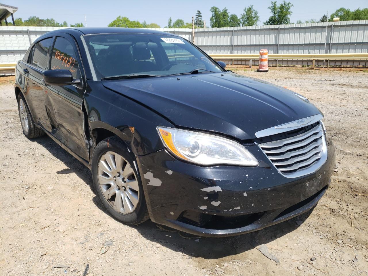 CHRYSLER 200 LX 2014 with VIN 1C3CCBAB6EN213811 - Photo from auction