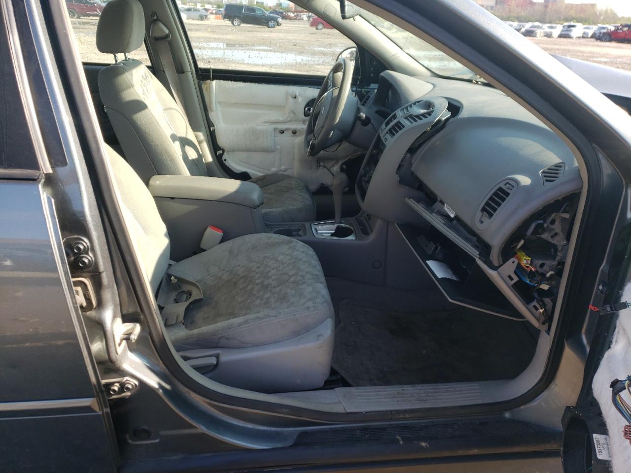 Photo 5 from auction – 2005 CHEVROLET MALIBU LS with VIN 1G1ZT52885F188522