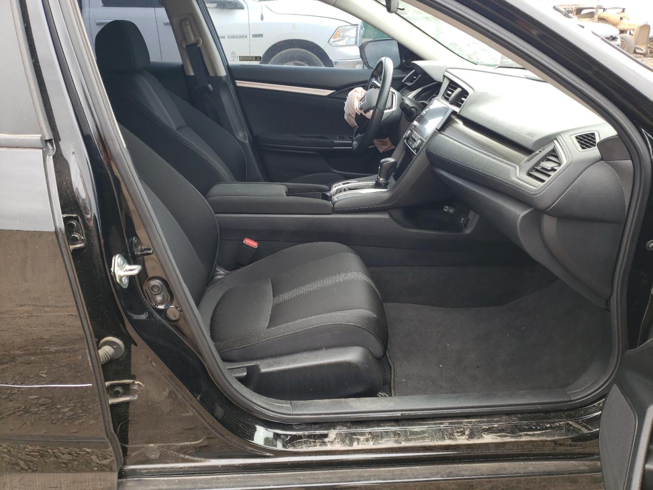 Photo 5 from auction – 2019 HONDA CIVIC EX with VIN 2HGFC1F35KH651441