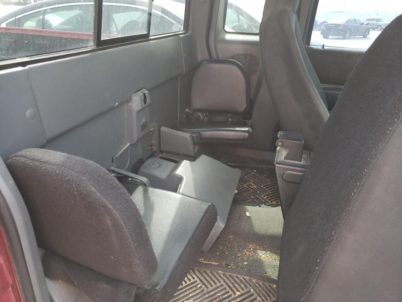 Photo 6 from auction – 2004 FORD RANGER SUP with VIN 1FTZR45EX4PB07160