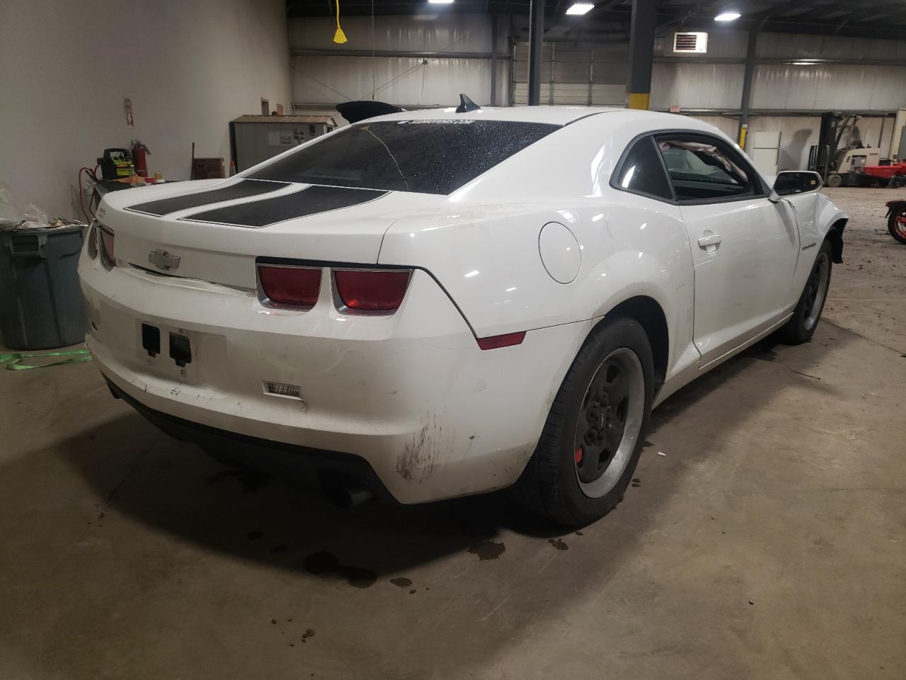 Photo 4 from auction – 2010 CHEVROLET CAMARO LS with VIN 2G1FA1EV6A9176391