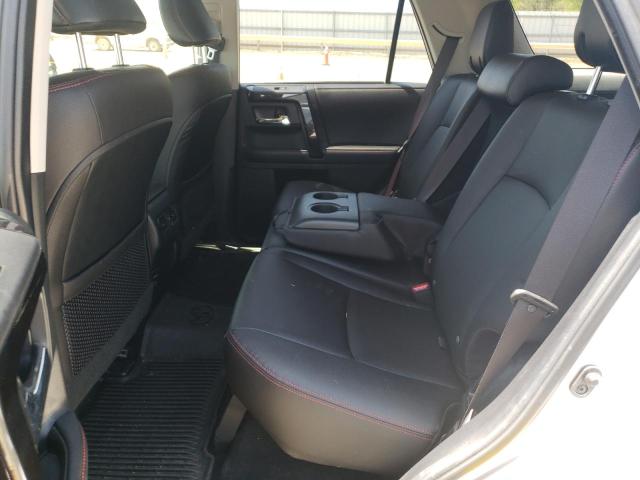 Photo 6 from auction – 2018 TOYOTA 4RUNNER SR with VIN JTEBU5JR4J5599069