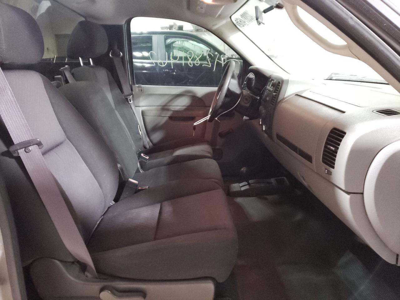 Photo 5 from auction – 2012 CHEVROLET SILVERADO with VIN 1GCNKPE09CZ314327