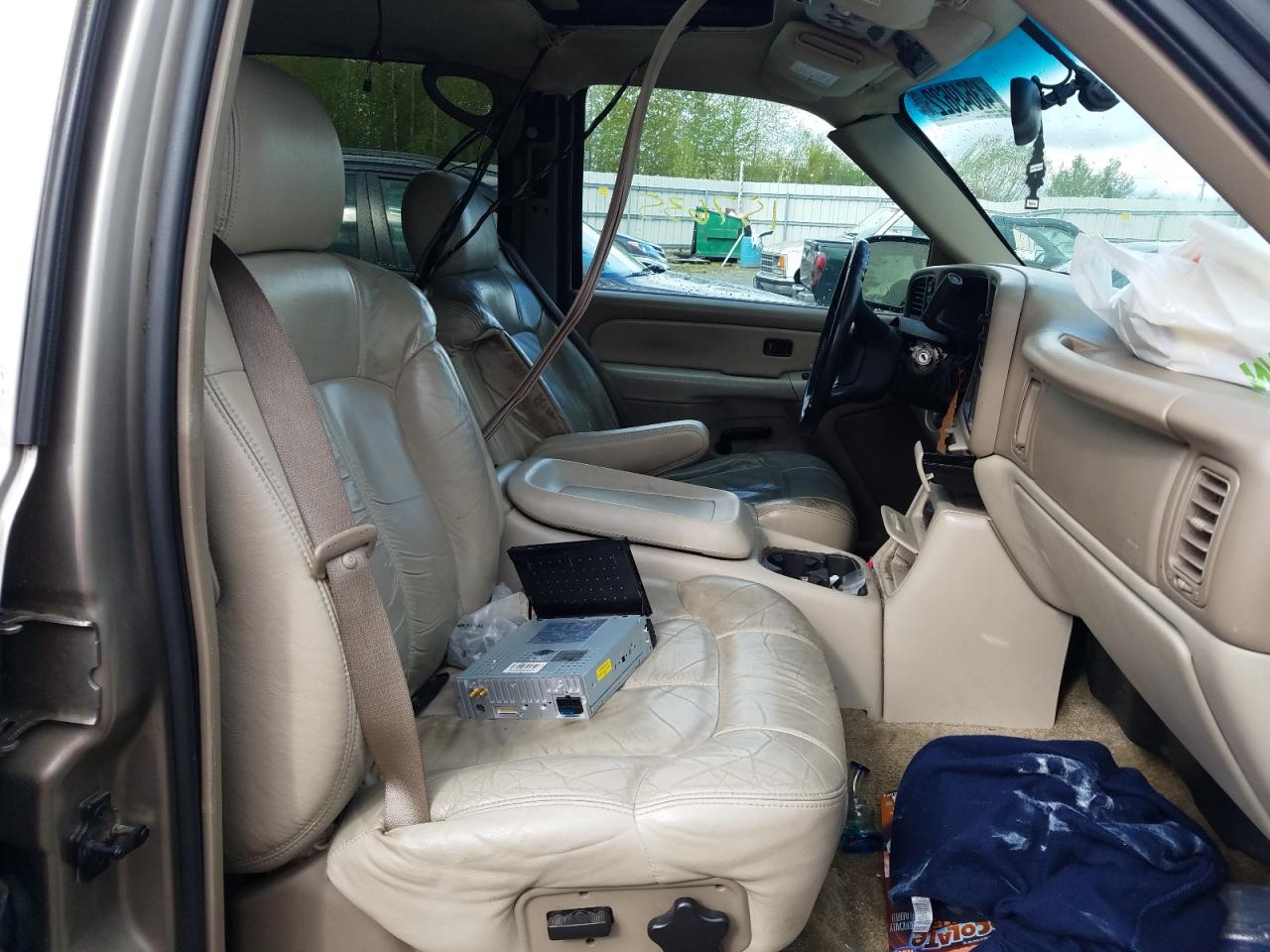 Photo 5 from auction – 2002 CHEVROLET SUBURBAN K with VIN 3GNFK16Z92G330614