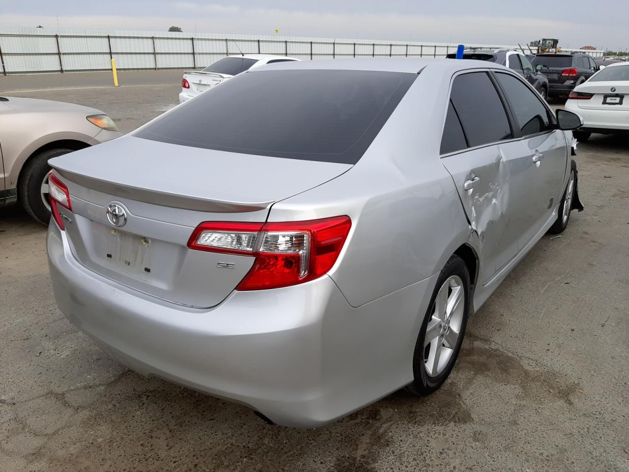 Photo 4 from auction – 2014 TOYOTA CAMRY L with VIN 4T1BF1FK8EU787068