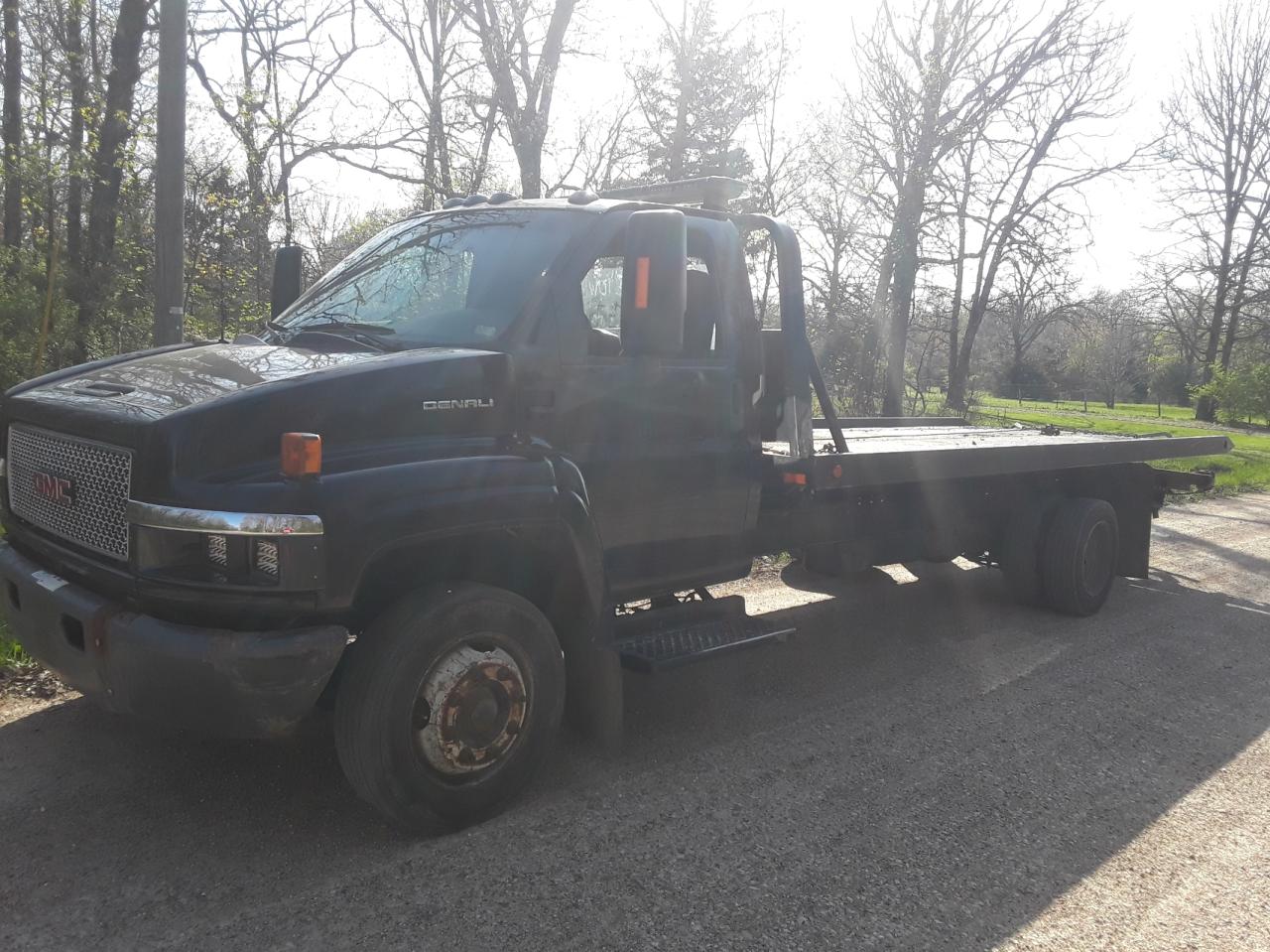 Photo 2 from auction – 2005 CHEVROLET C5500 C5C0 with VIN 1GBE5C1235F521778
