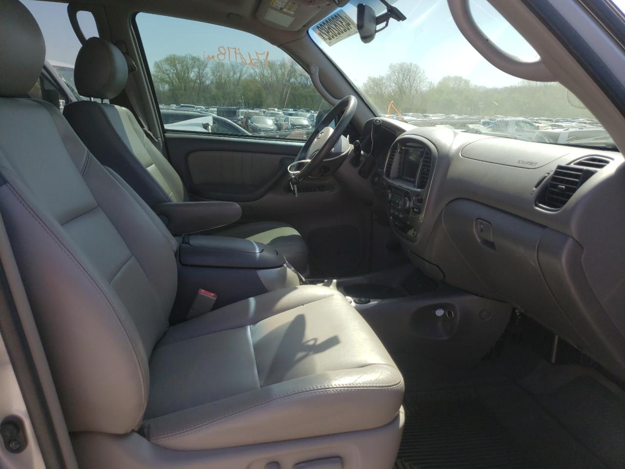 Photo 5 from auction – 2007 TOYOTA SEQUOIA LI with VIN 5TDBT48A17S282046