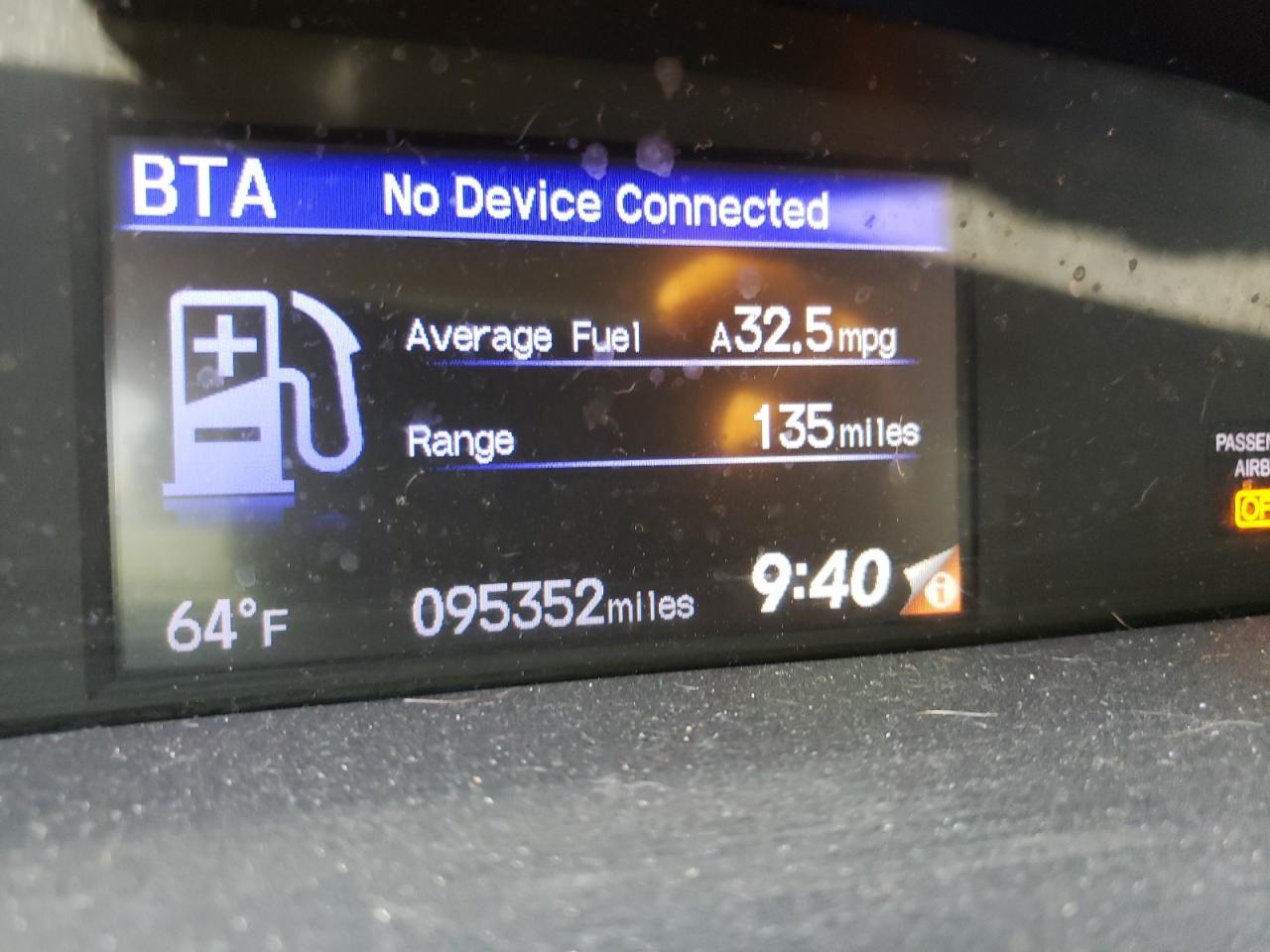 Photo 8 from auction – 2015 HONDA CIVIC LX with VIN 19XFB2F58FE073040