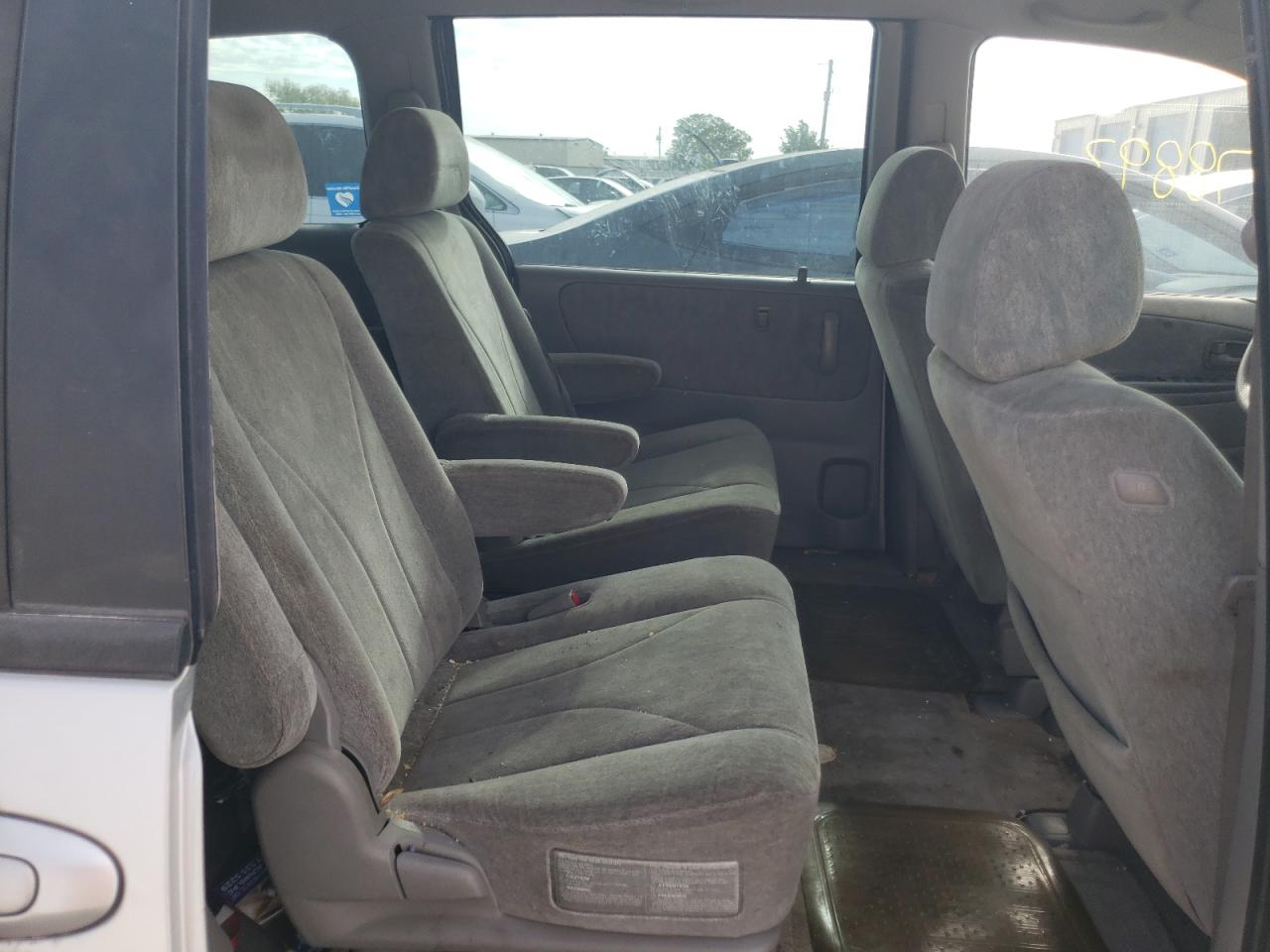 Photo 6 from auction – 2000 MAZDA MPV WAGON with VIN JM3LW28G8Y0163166