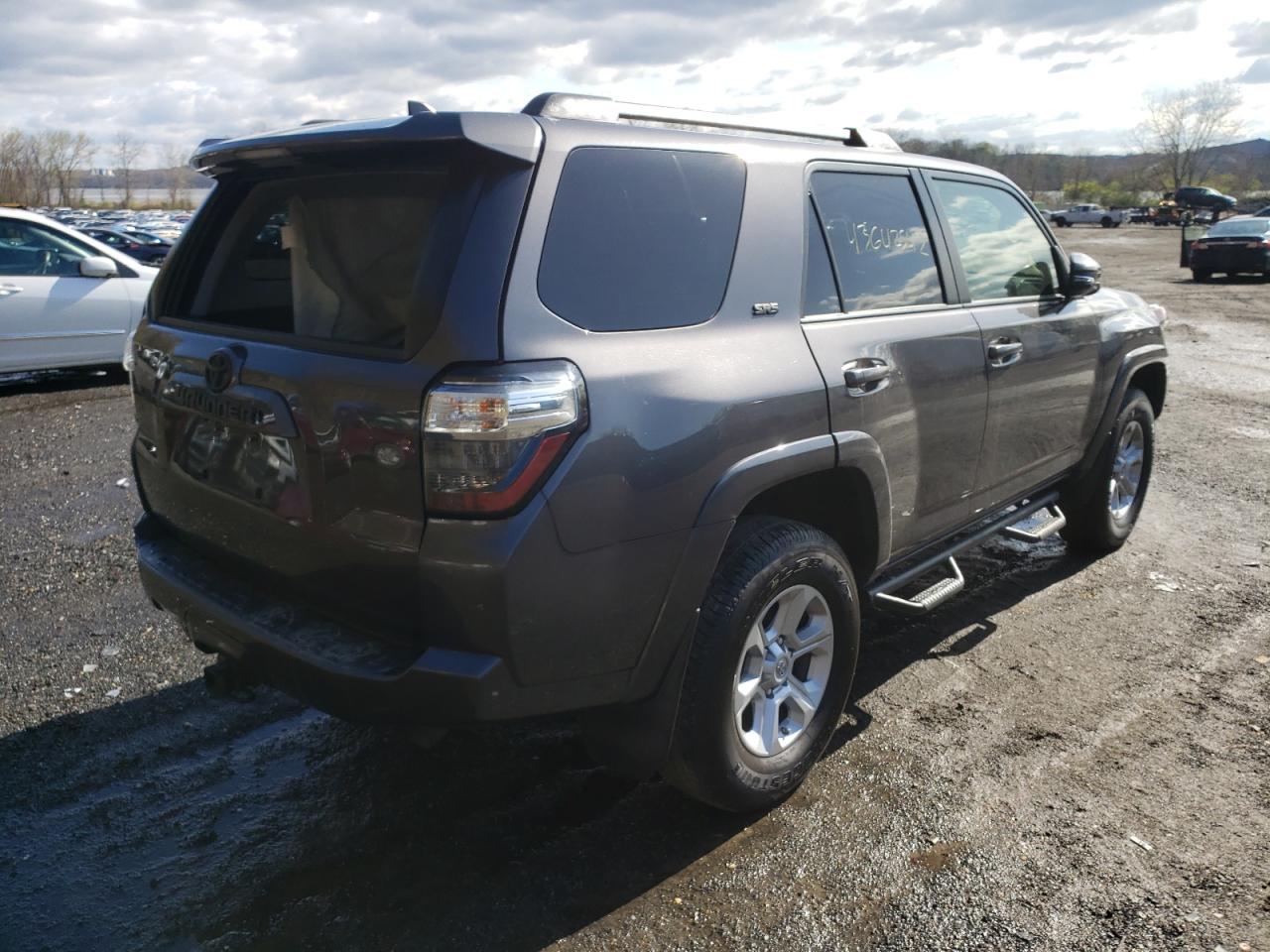 Photo 4 from auction – 2017 TOYOTA 4RUNNER SR with VIN JTEBU5JR7H5433350