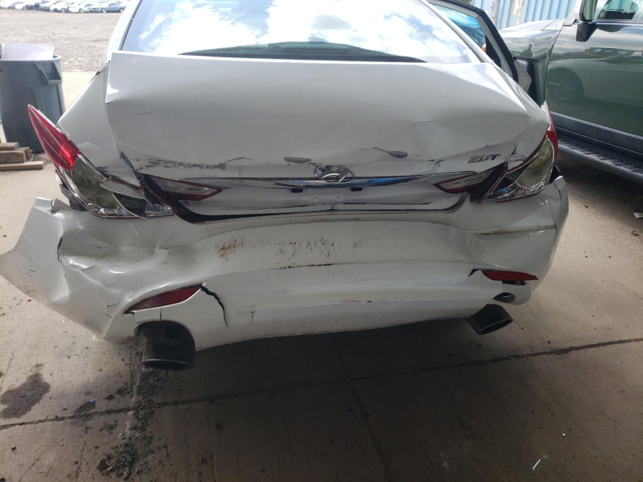 Photo 9 from auction – 2011 HYUNDAI SONATA SE with VIN 5NPEC4AB8BH316398
