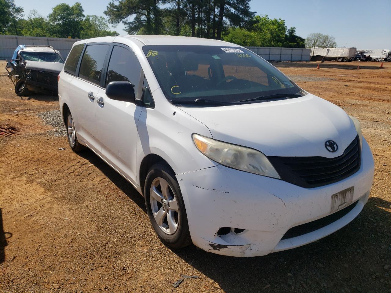 TOYOTA SIENNA BAS 2012 with VIN 5TDKA3DC3CS012060 - Photo from auction