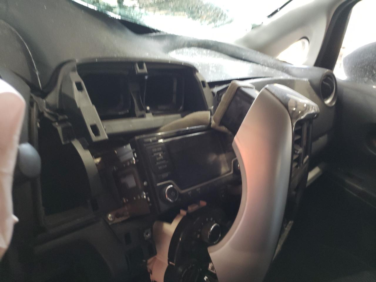 Photo 9 from auction – 2016 NISSAN VERSA NOTE with VIN 3N1CE2CPXGL373257