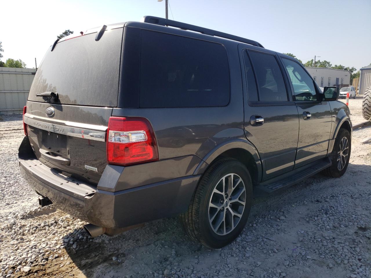 Photo 4 from auction – 2017 FORD EXPEDITION with VIN 1FMJU1HT1HEA46220