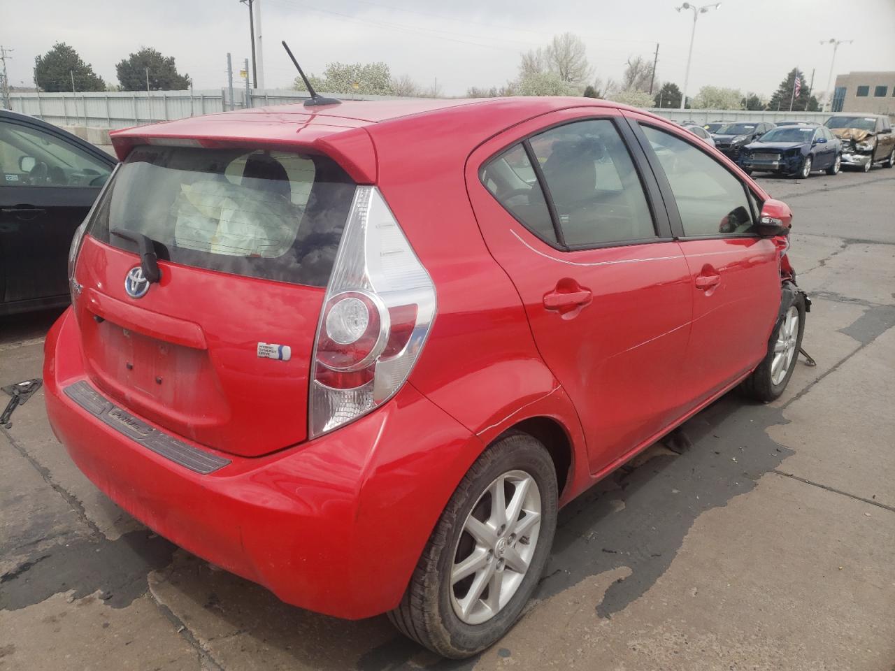 Photo 4 from auction – 2014 TOYOTA PRIUS C with VIN JTDKDTB33E1063150
