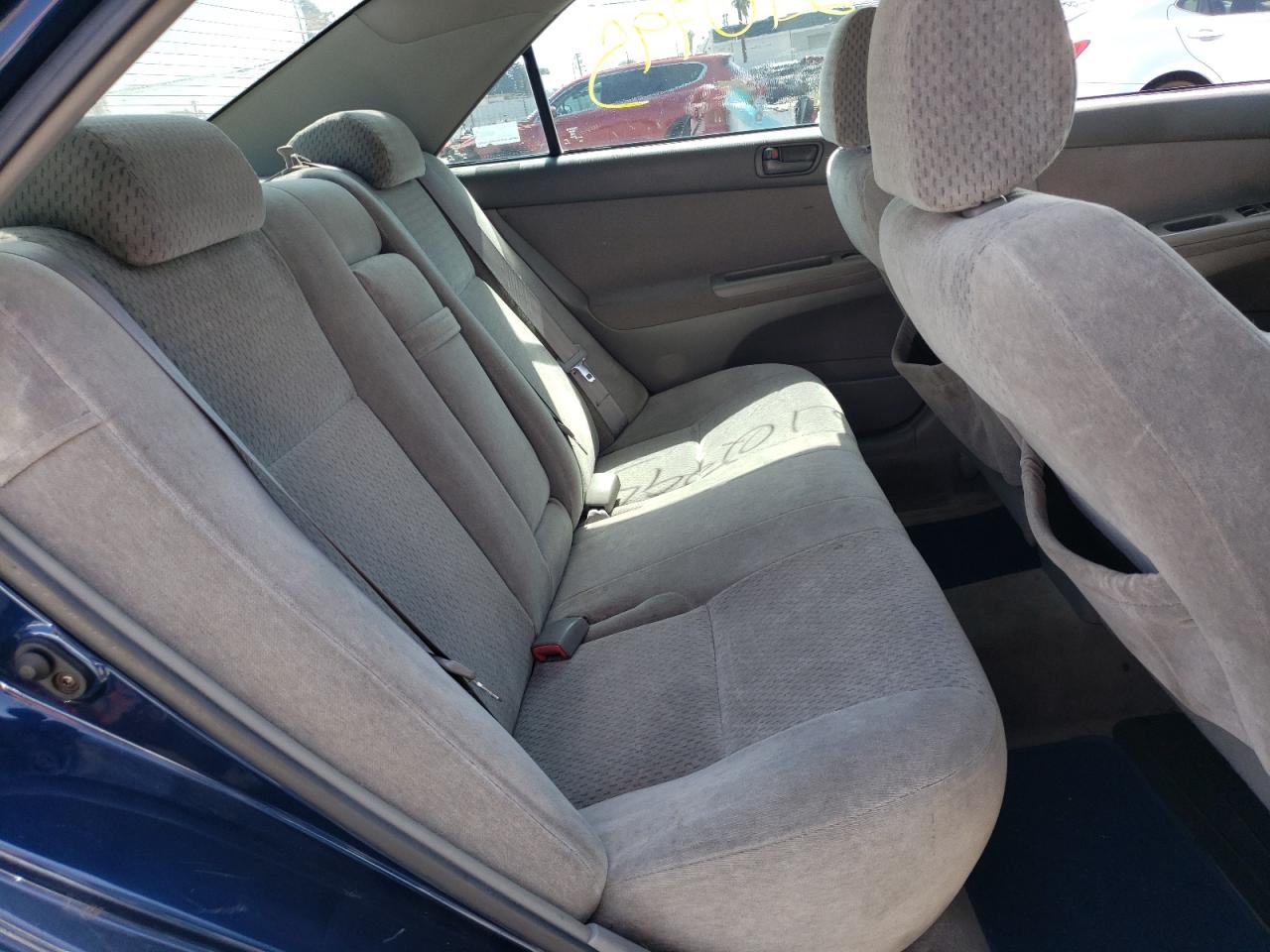 Photo 6 from auction – 2004 TOYOTA CAMRY LE with VIN 4T1BE32K64U357395