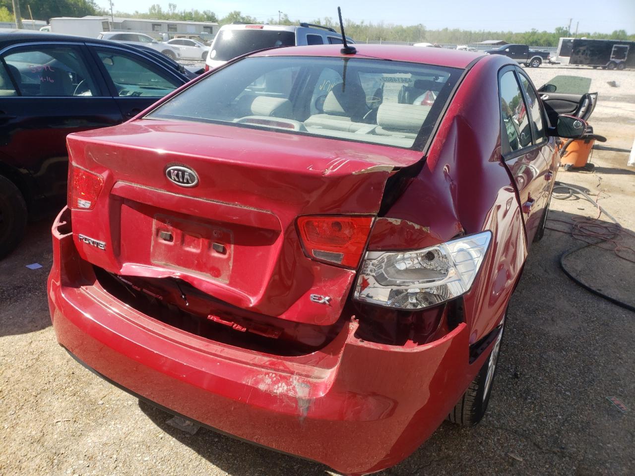 Photo 9 from auction – 2013 KIA FORTE EX with VIN KNAFU4A28D5724546