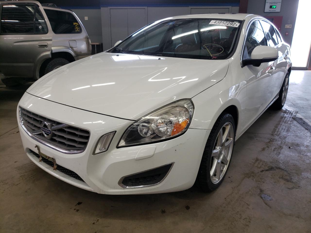 Photo 2 from auction – 2013 VOLVO S60 T5 with VIN YV1612FH0D2186241