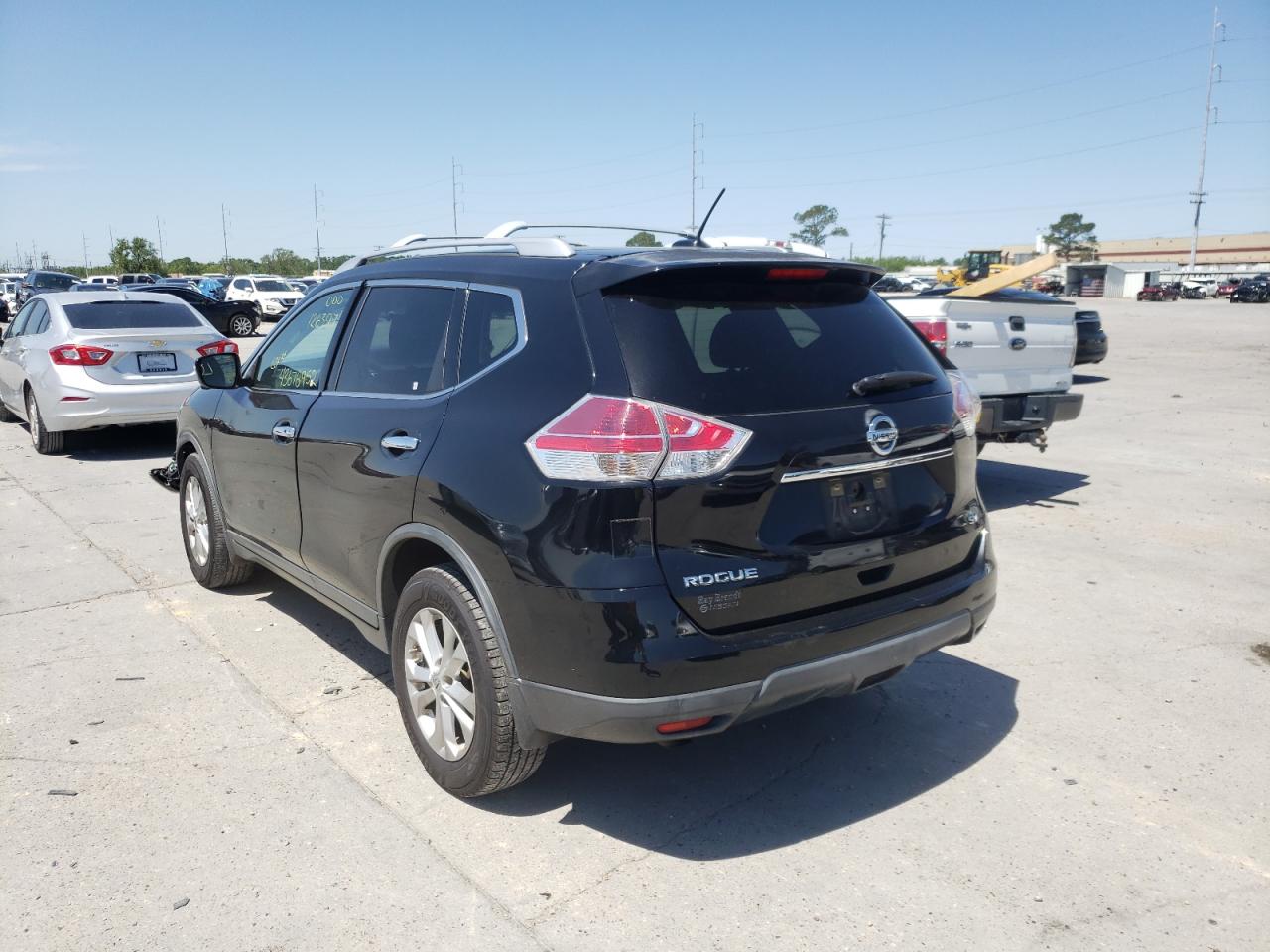 Photo 3 from auction – 2016 NISSAN ROGUE S with VIN KNMAT2MT0GP642070