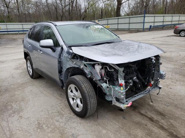 TOYOTA RAV4 XLE 2020 with VIN JTMP1RFV4LD058872 - Photo from auction